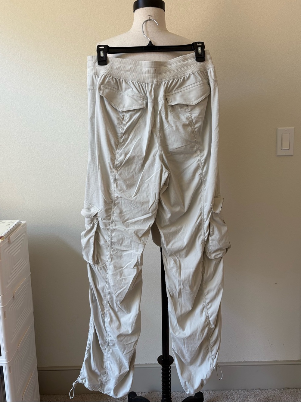 Lululemon | Dance Studio Relaxed-Fit Mid-Rise Cargo Pant - Picture 5 of 6